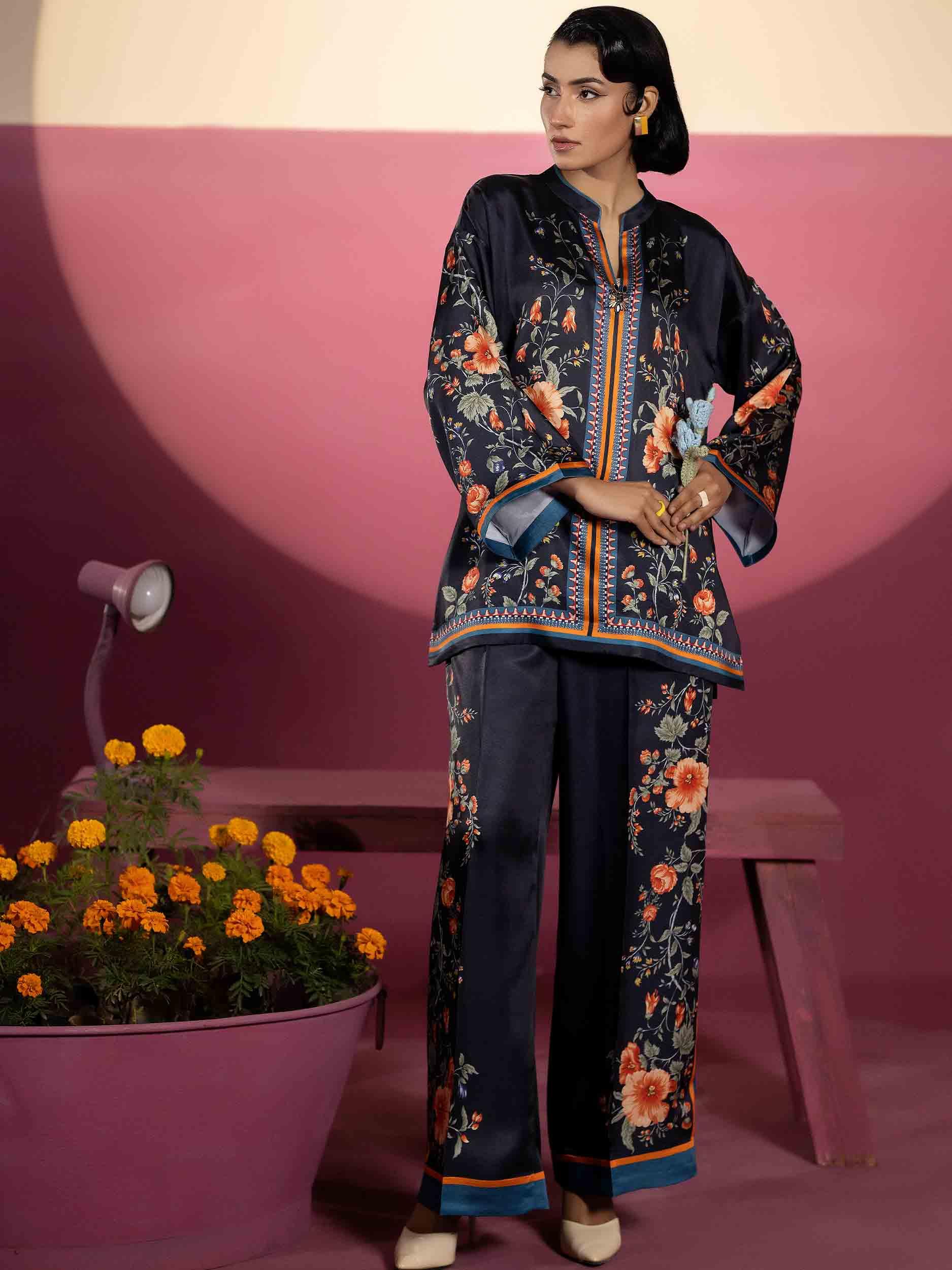 2 PIECE - EMBELLISHED SILK SUIT - Rabazka 2 PIECE - EMBELLISHED SILK SUIT - Rabazka