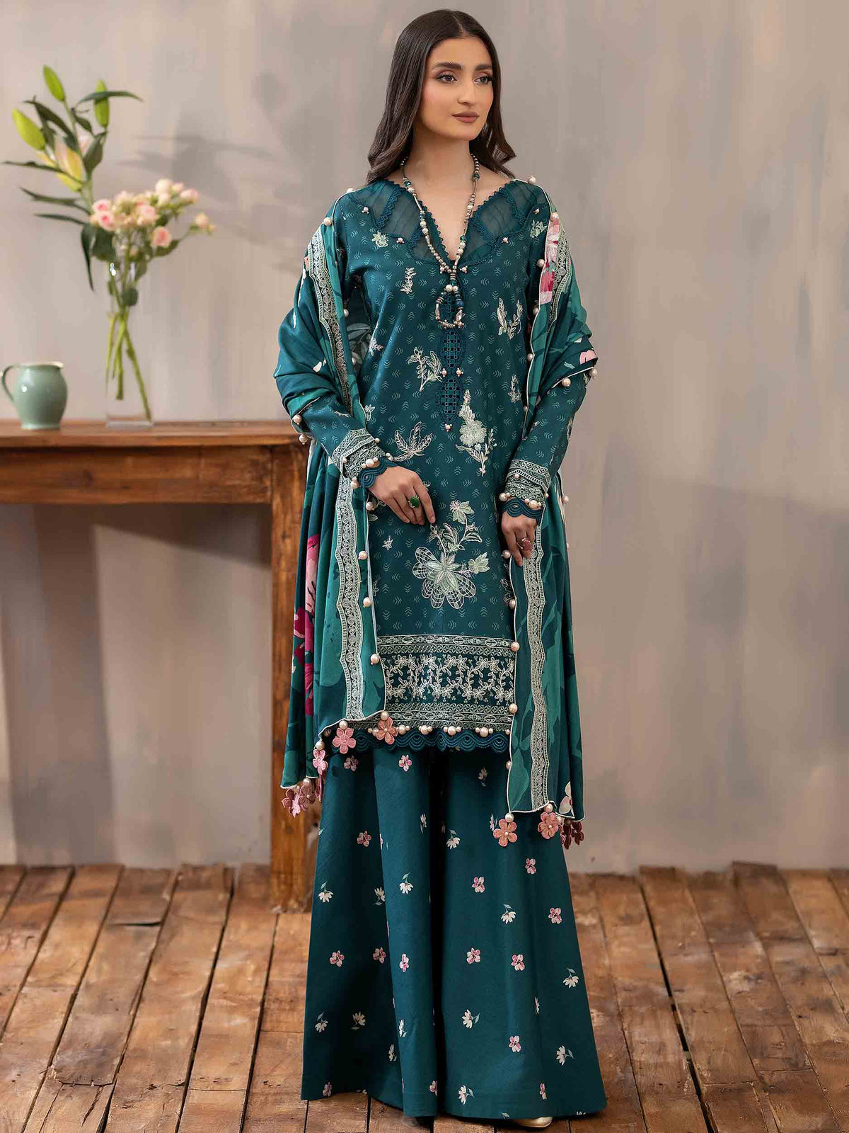 PRINTED EMBROIDERED SUIT