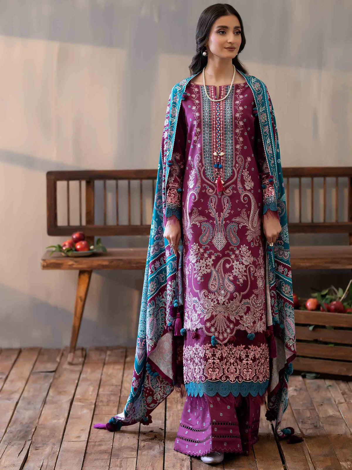 PRINTED EMBROIDERED SUIT