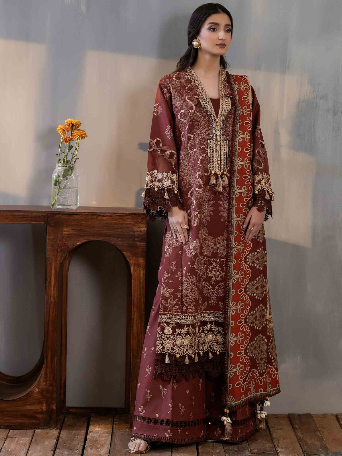 PRINTED EMBROIDERED SUIT