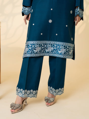 2 PIECE - EMBROIDERED SUIT