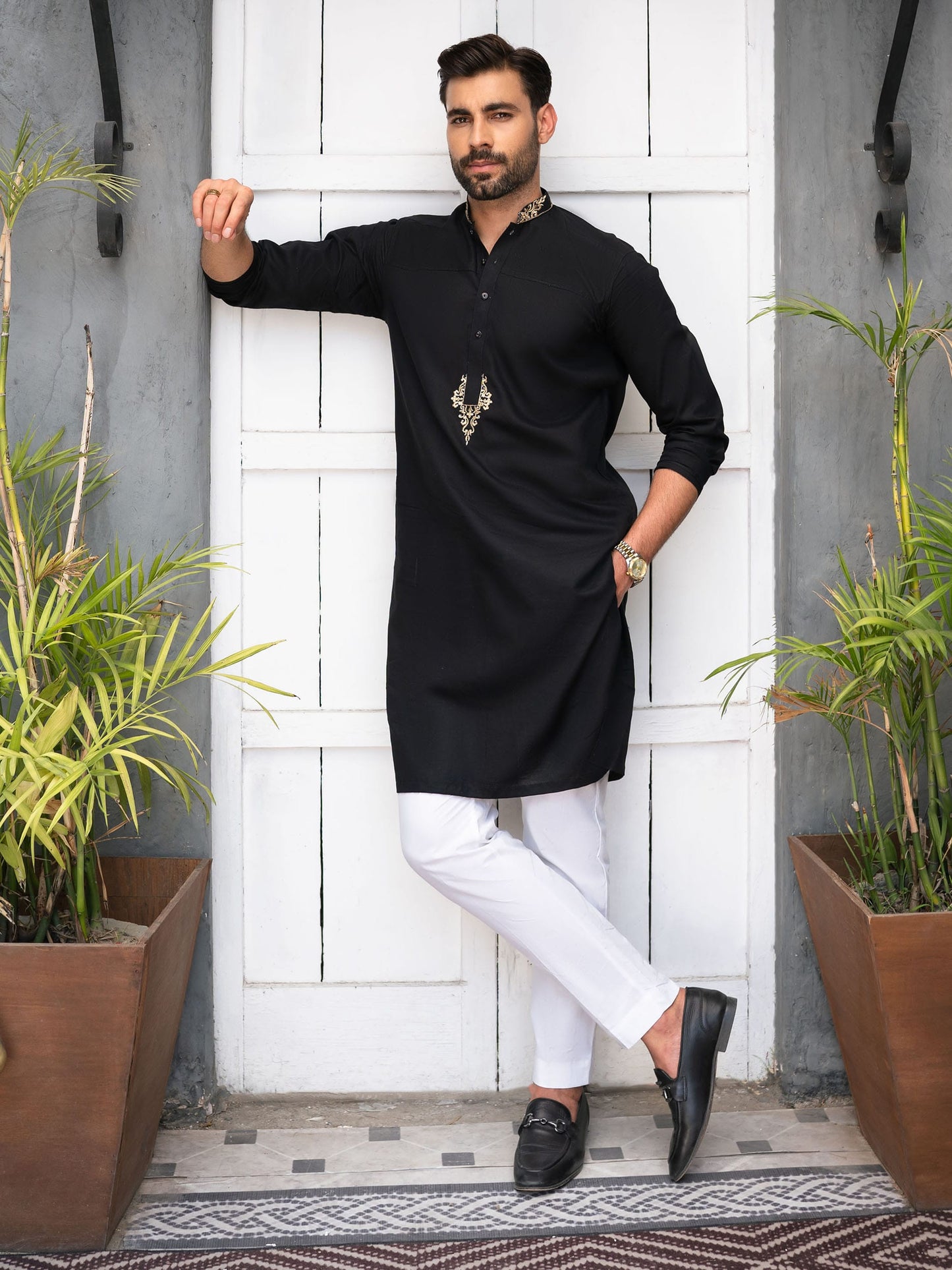 Men Casual Kurta Embroidered