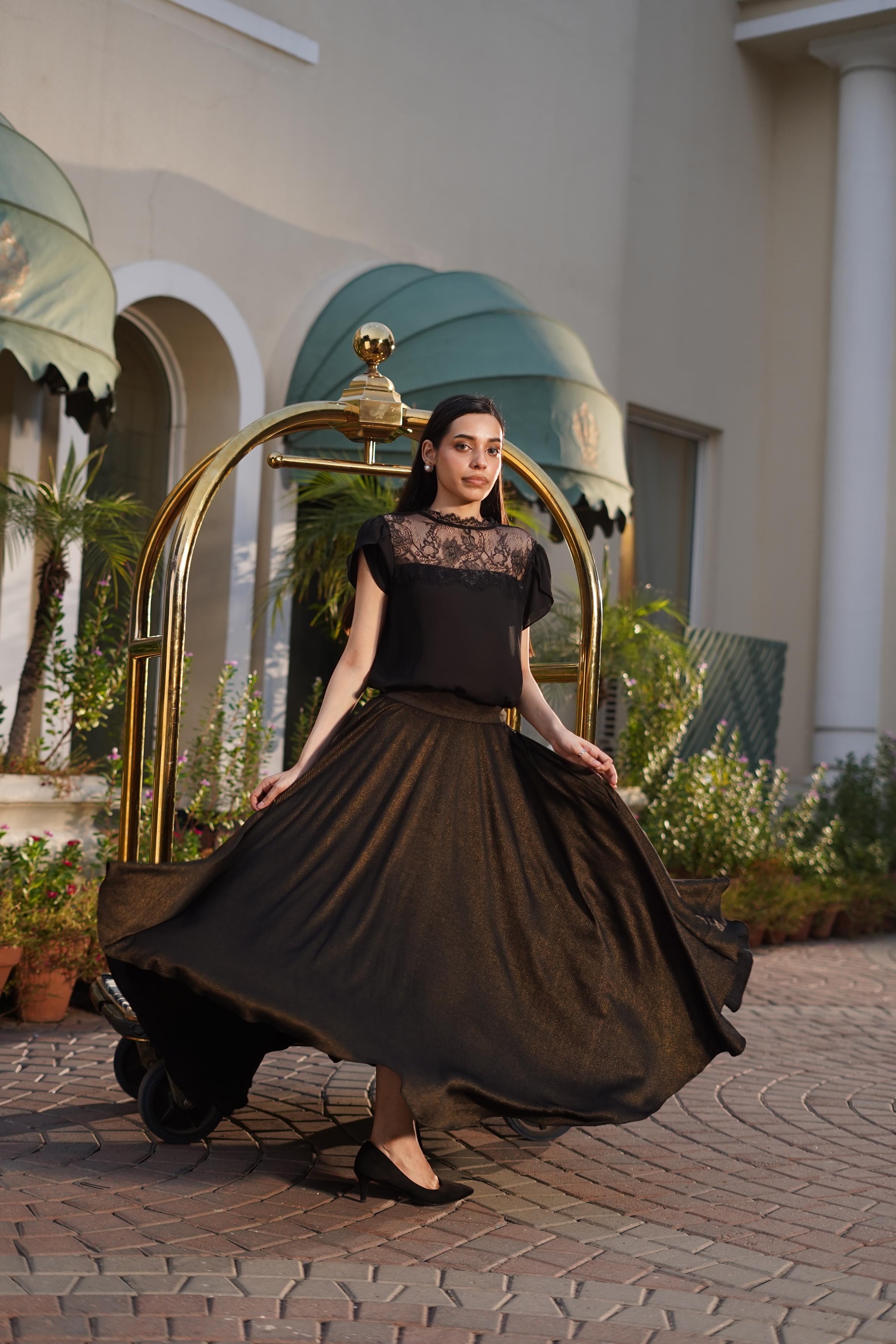 GOLD NOIR SKIRT