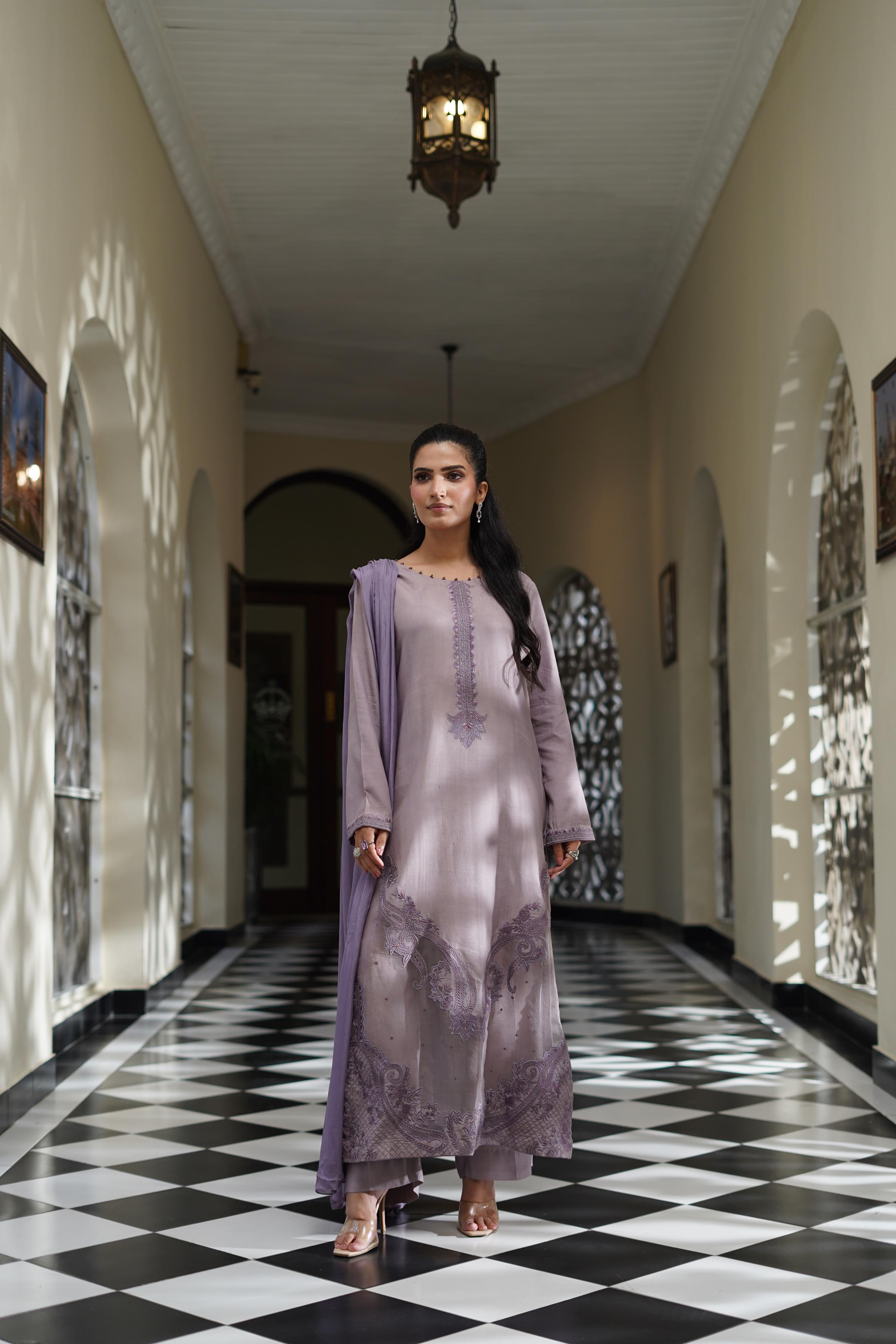 LILAC PAISELY