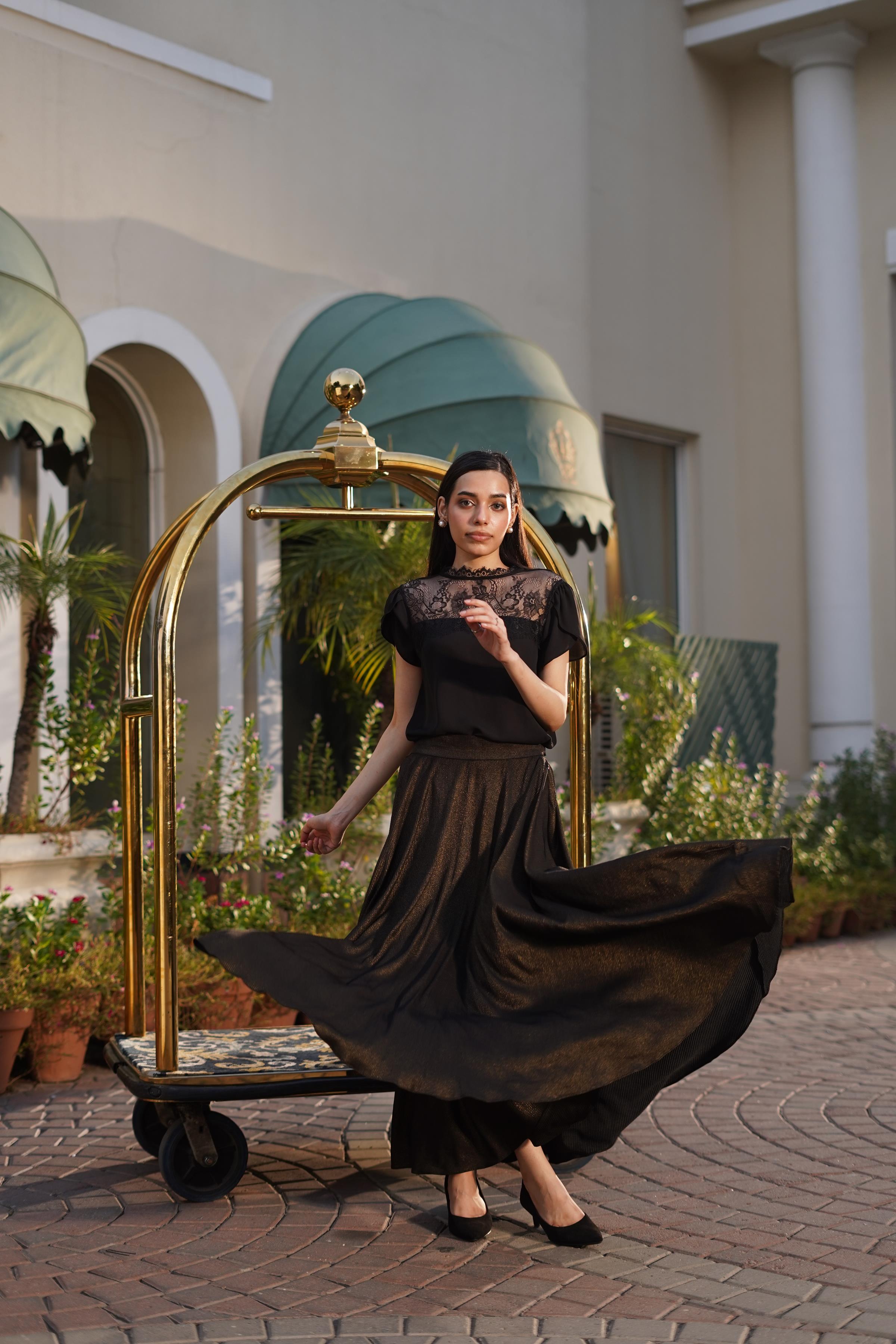 GOLD NOIR SKIRT