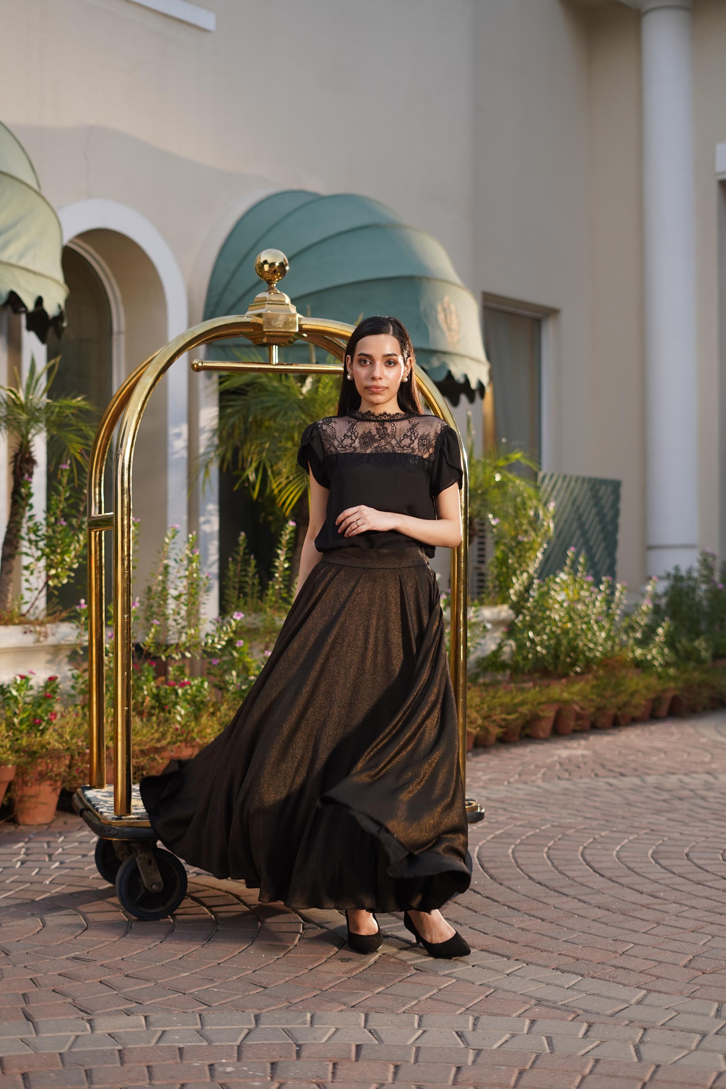 GOLD NOIR SKIRT